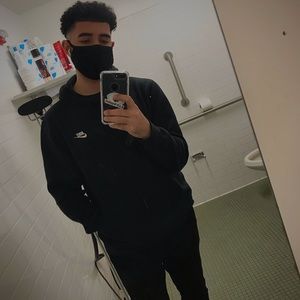 Meet your Posher, Ahmad